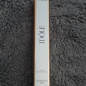 Lancome Idole L'Eau De Toilette White and Rose Gold Box